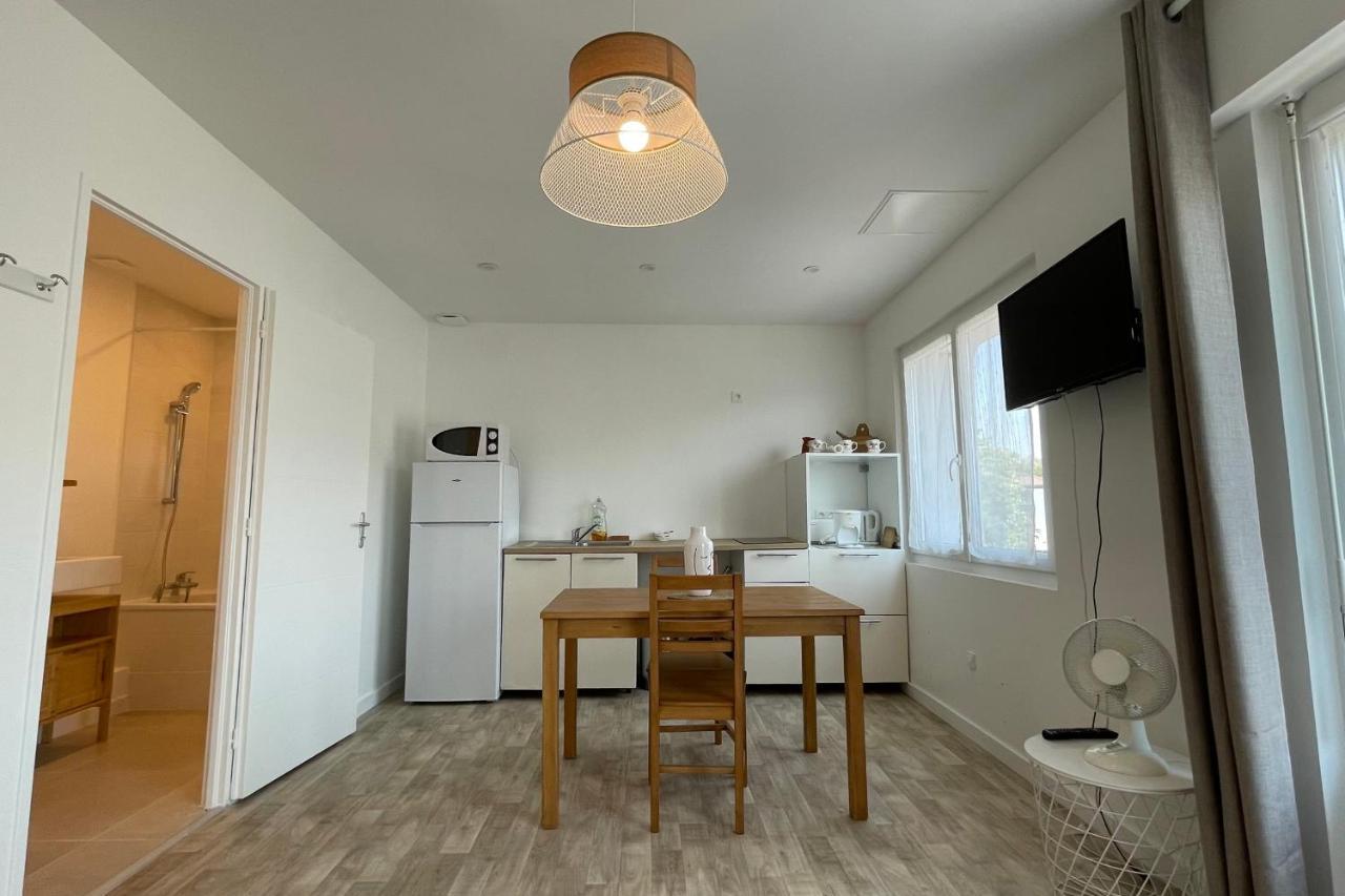 Le Bout Du Lac Studio Renove Avec Balcon Et Vue Sur La Montagne 阿讷西 外观 照片